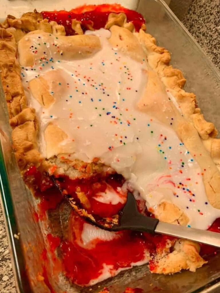 Irresistibly Delicious Strawberry Pop Tarts Cobbler Recipe